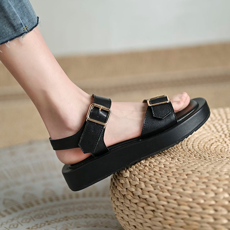 Chic sandals design