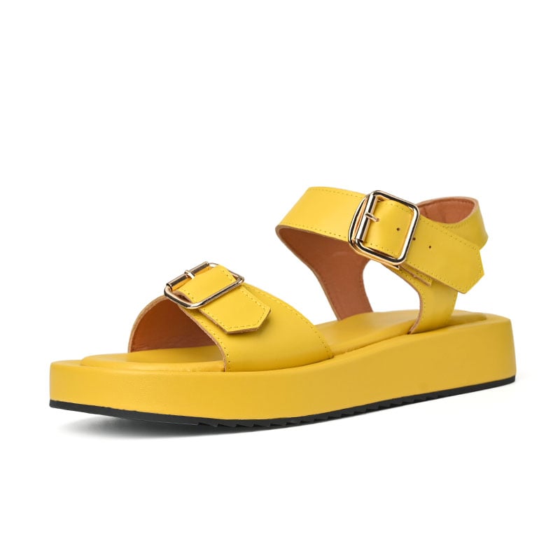 Sandals in different colors