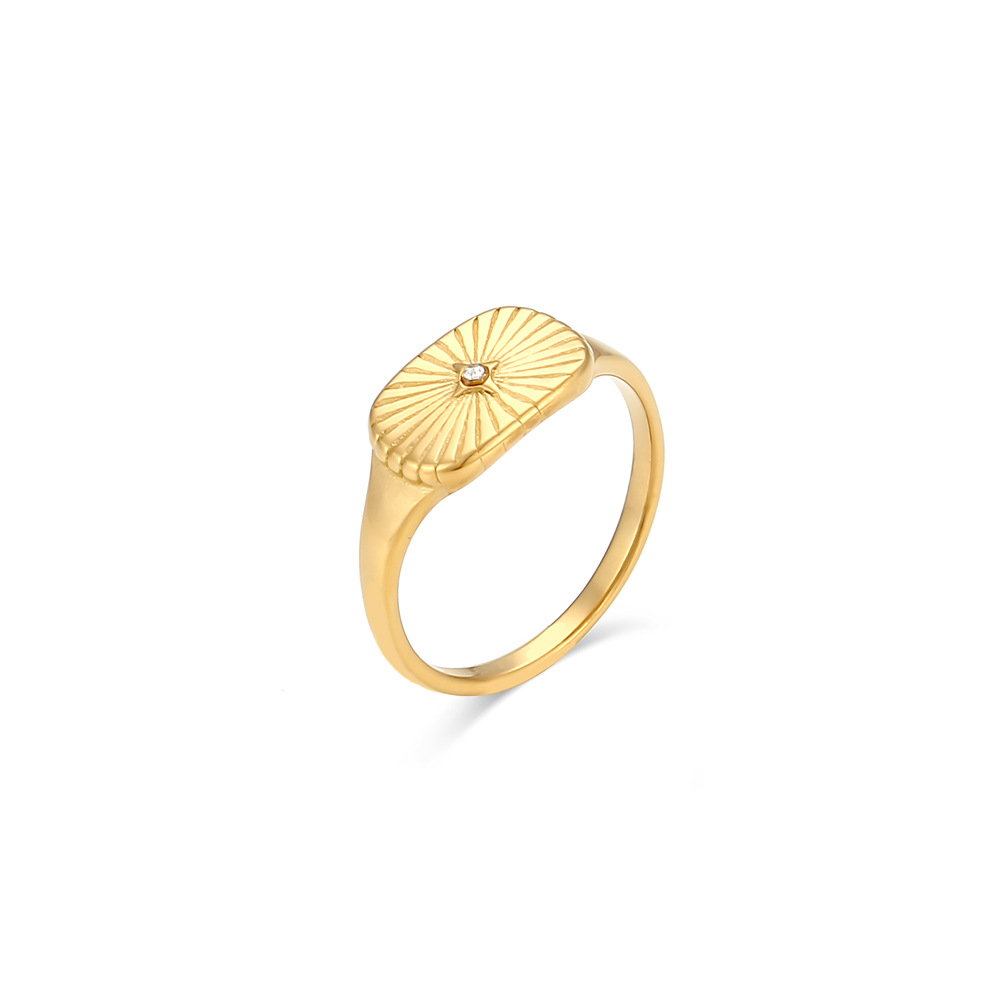 Aglaia Gold Ring Image 3