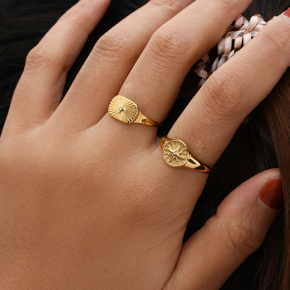 Aglaia Gold Ring Image 7