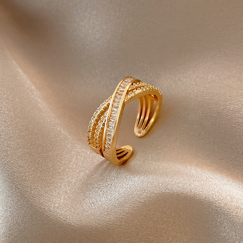 Zip Open With Diamond Zircon Forefinger Ring