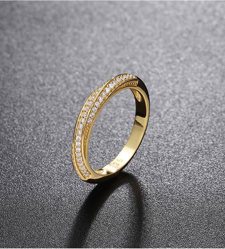 Mobius Strip Moissanite Ring Image 1