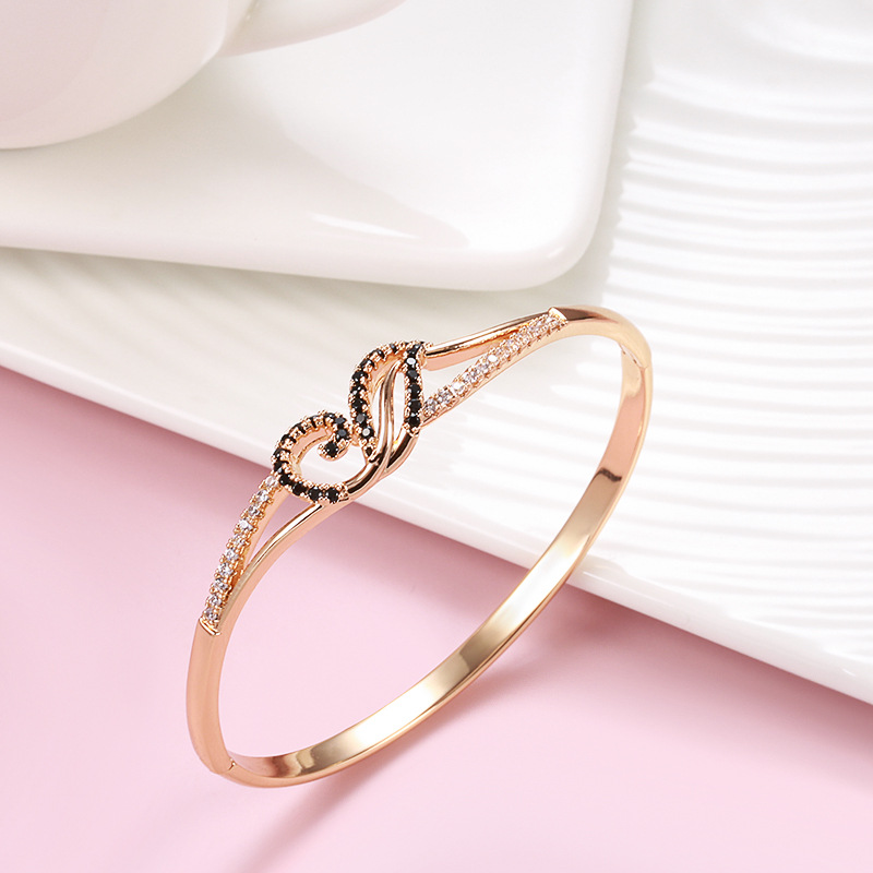 Copper Plated Gold Bracelet Image 5