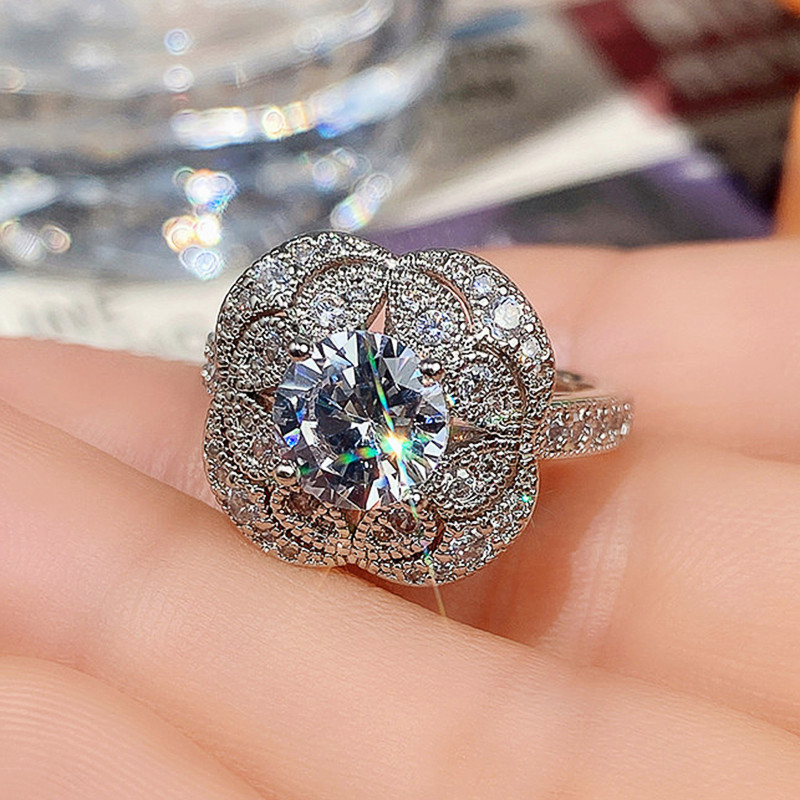 Fashion Vintage Flowers Zircon Ring - Image 1