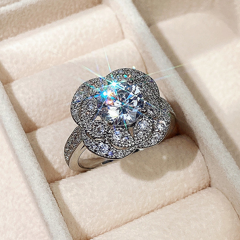 Fashion Vintage Flowers Zircon Ring - Image 4