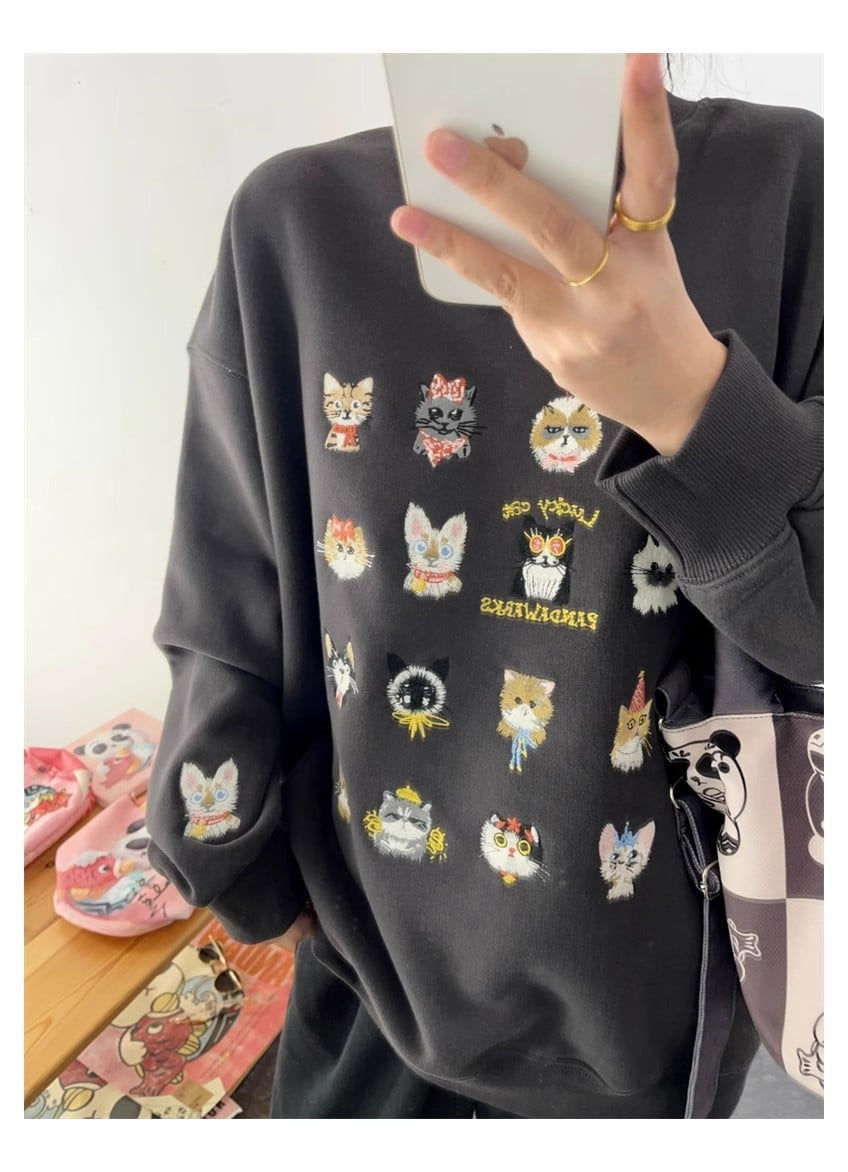 Sweater Image 11