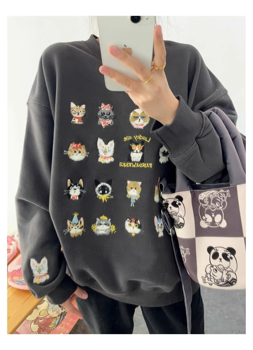 Sweater Image 6