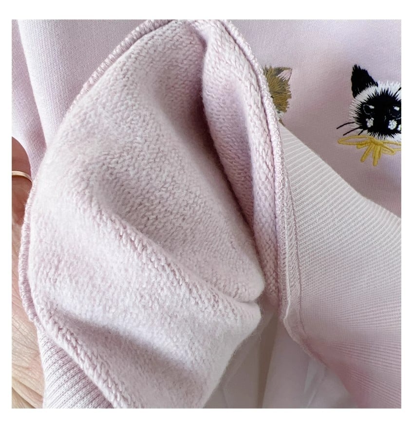 Sweater Image 15