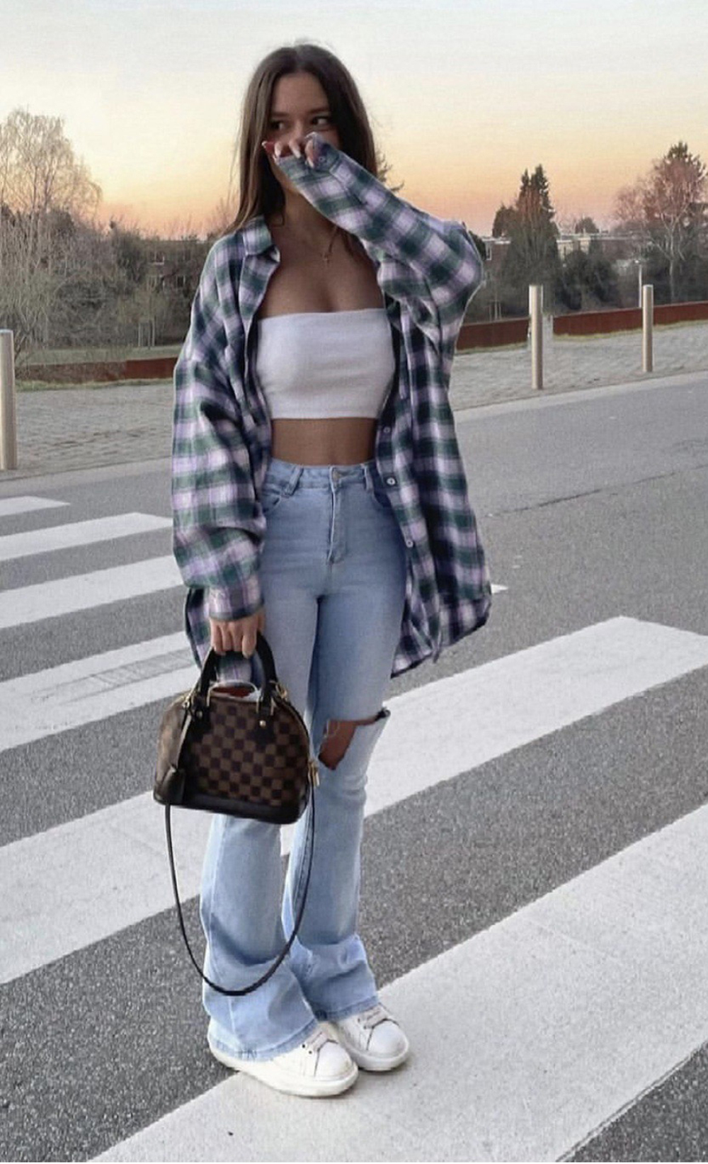 Irregular Hole Super High-rise Jeans 5