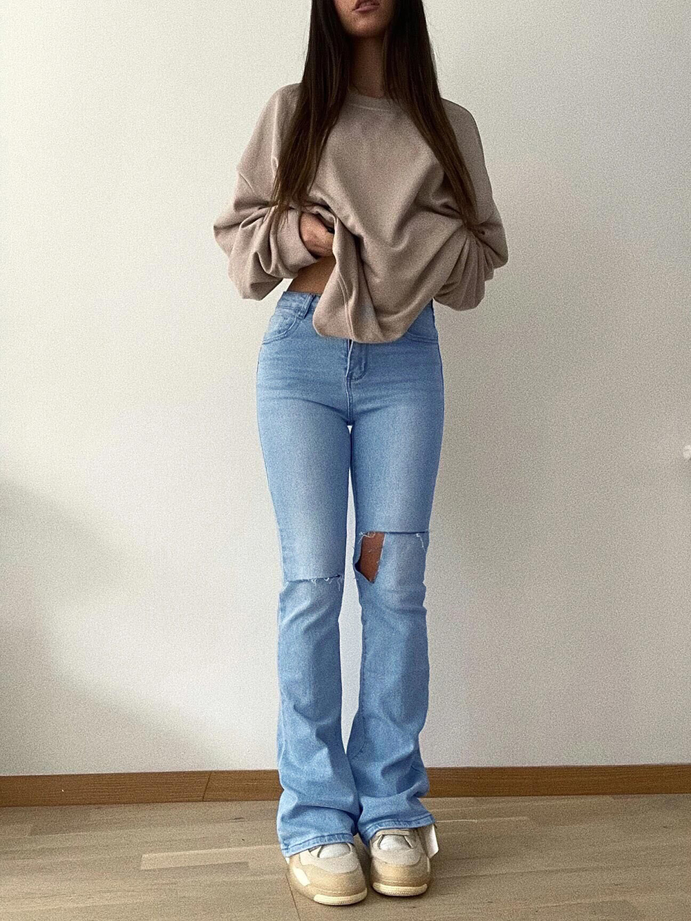 Irregular Hole Super High-rise Jeans 2