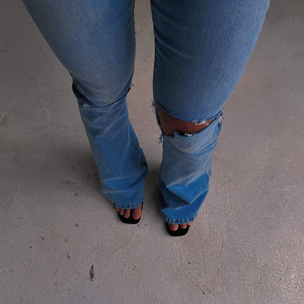 Irregular Hole Super High-rise Jeans 9