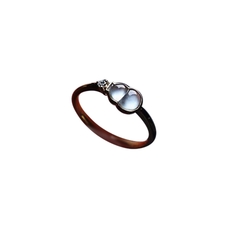 Anillo con acabado en oro rosa