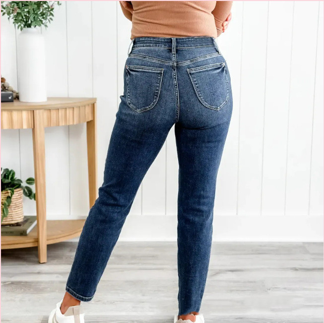 High Grinding Elastic Plus Size Women's Jeans 2