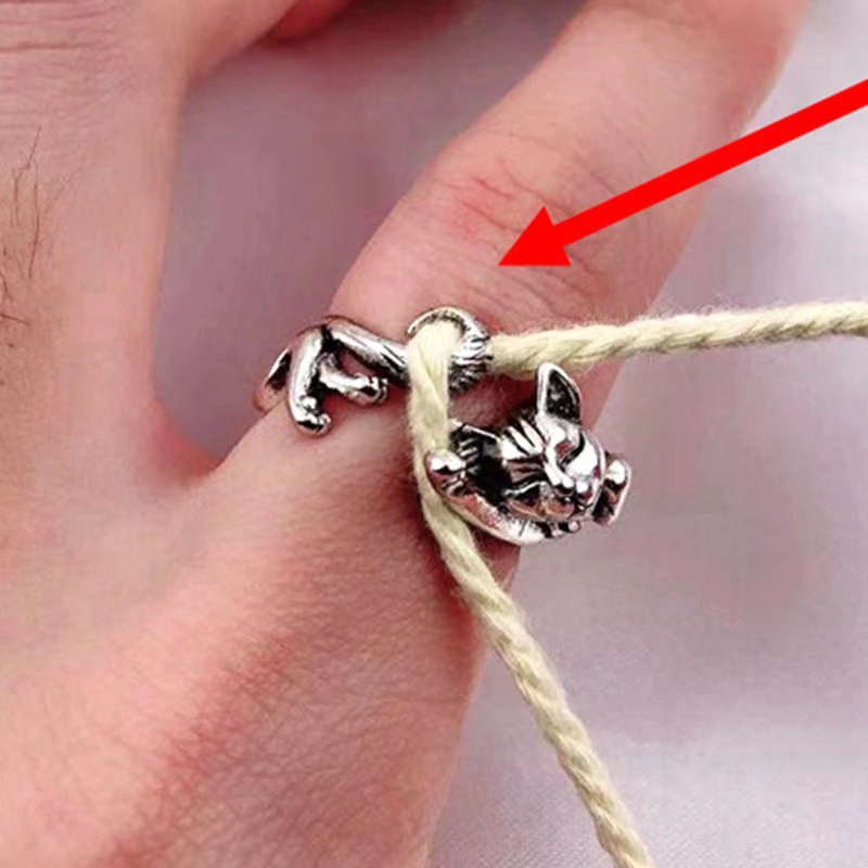 Wire Artifact Knit A Sweater Cat Ring Image 4