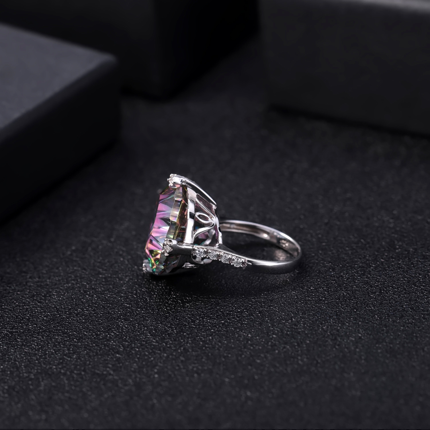 Luxury Special-shaped Colored Gems Ring Image 1