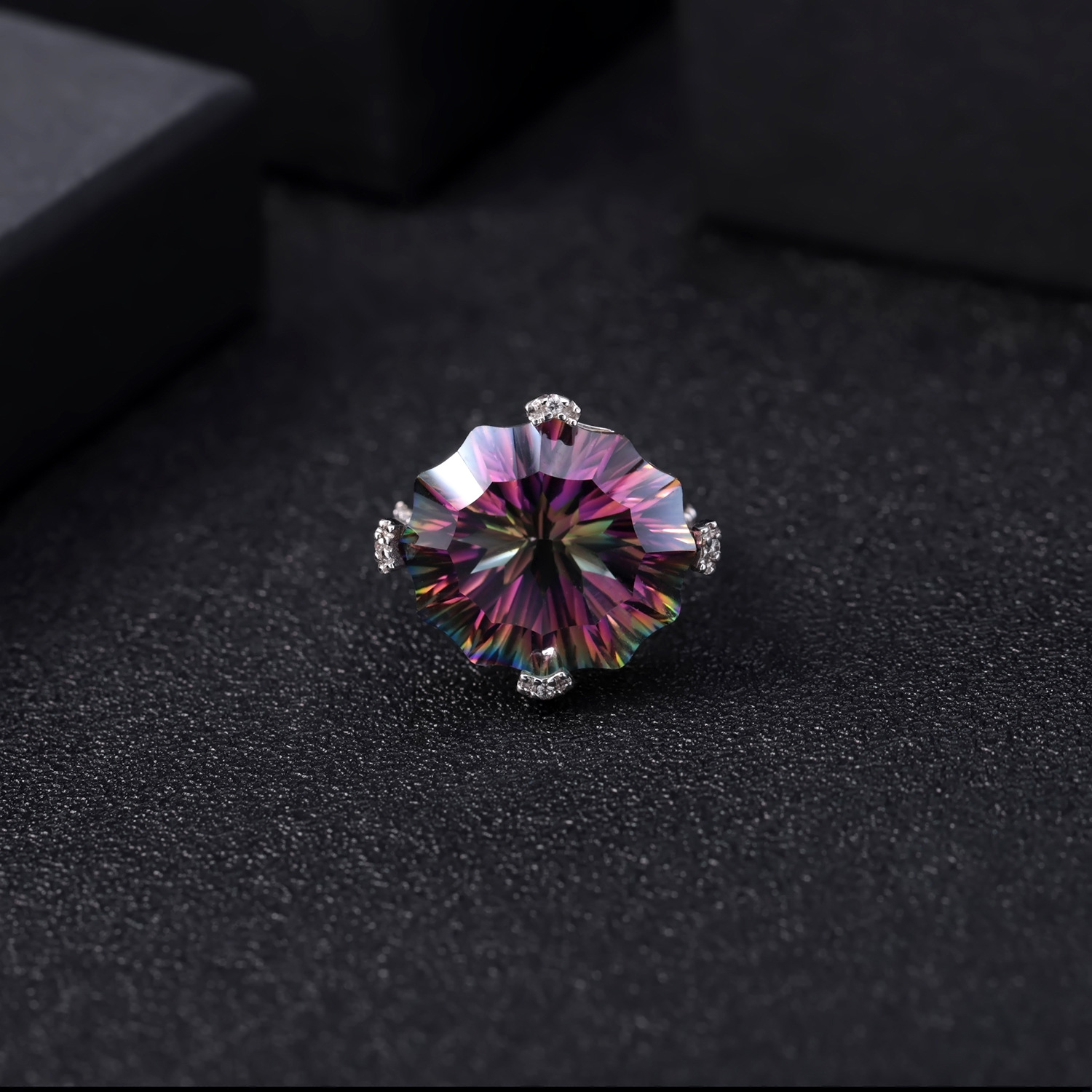 Luxury Special-shaped Colored Gems Ring Image 4