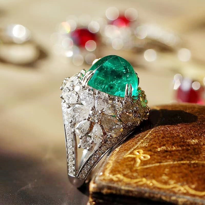 Classic Grandmother Green Zircon Ring Image 3