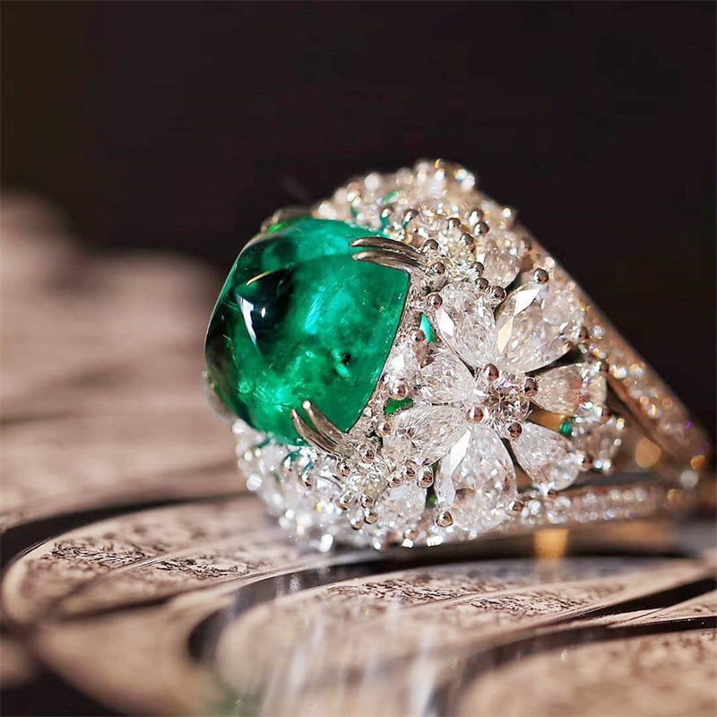 Classic Grandmother Green Zircon Ring Image 2
