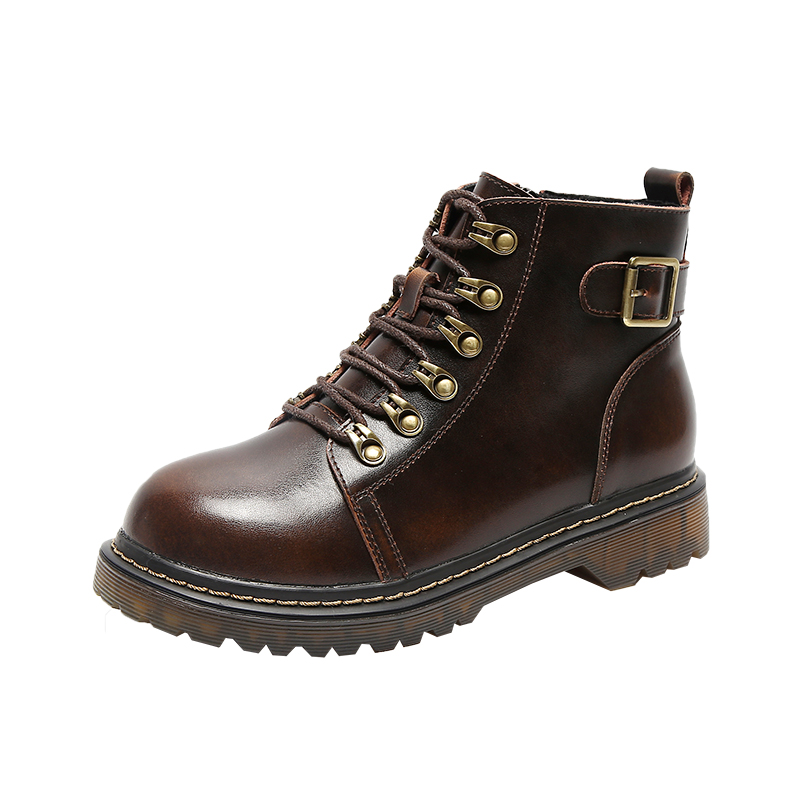 Elegant Flat Boots