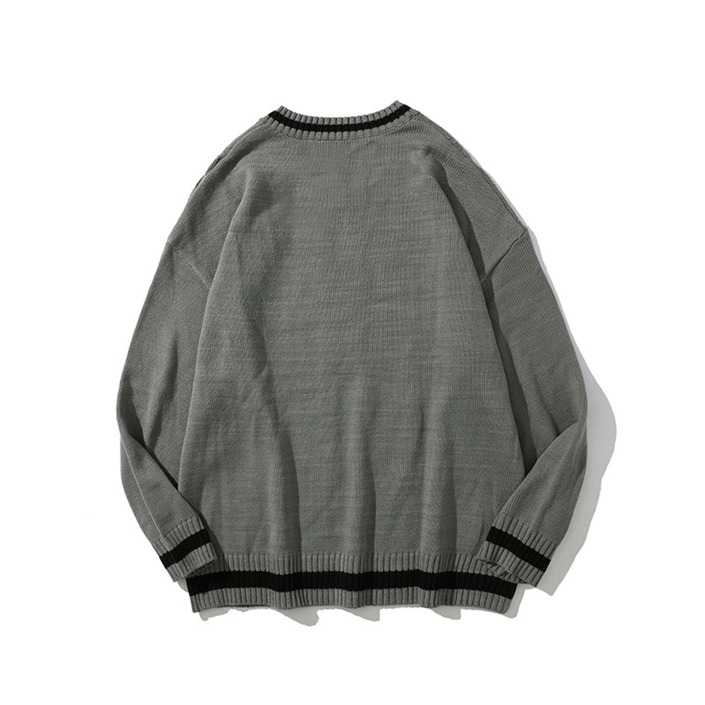 صورة لسترة بياقة على شكل حرف V (الصورة 6)