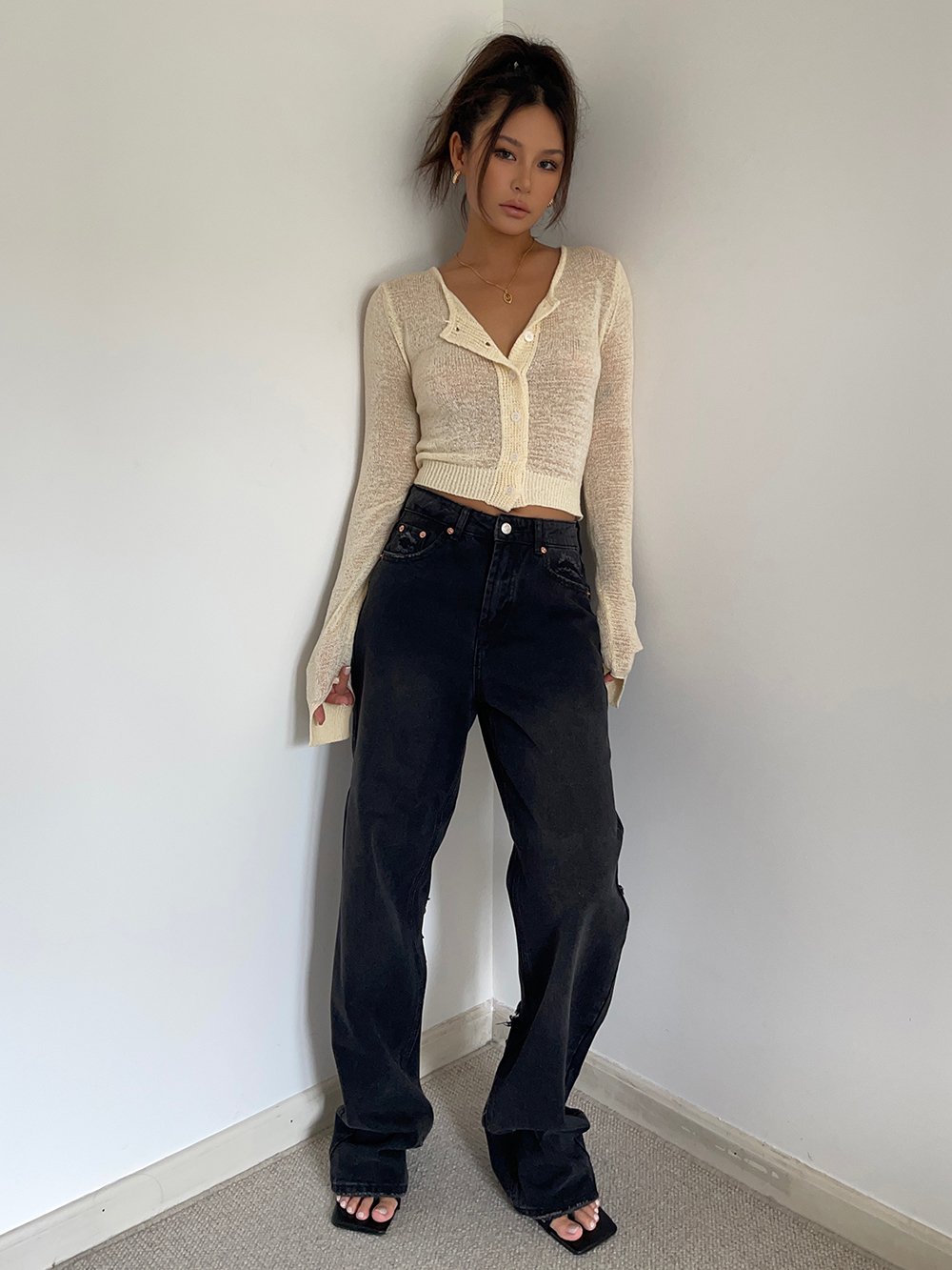 Street Style with Wide Legs Jeans