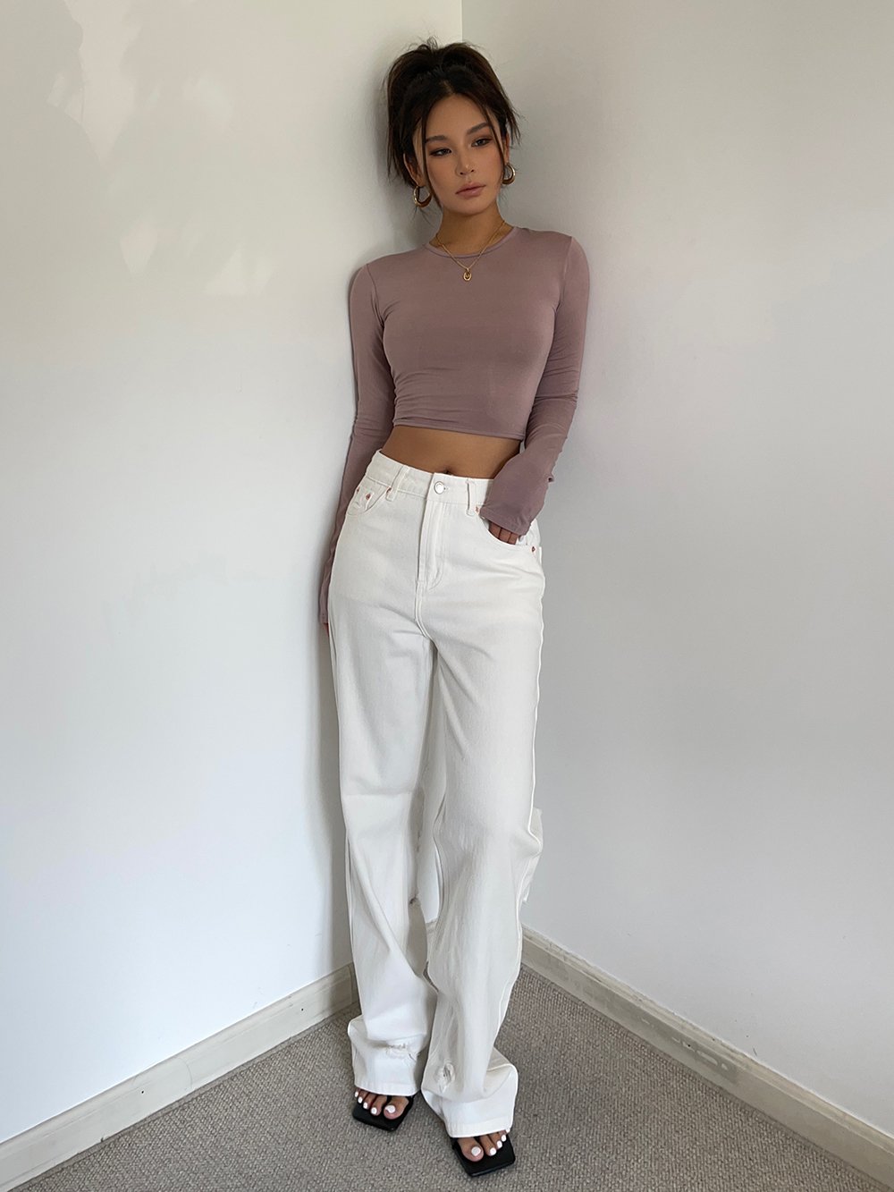 Wide Legs Jeans in Different Colors