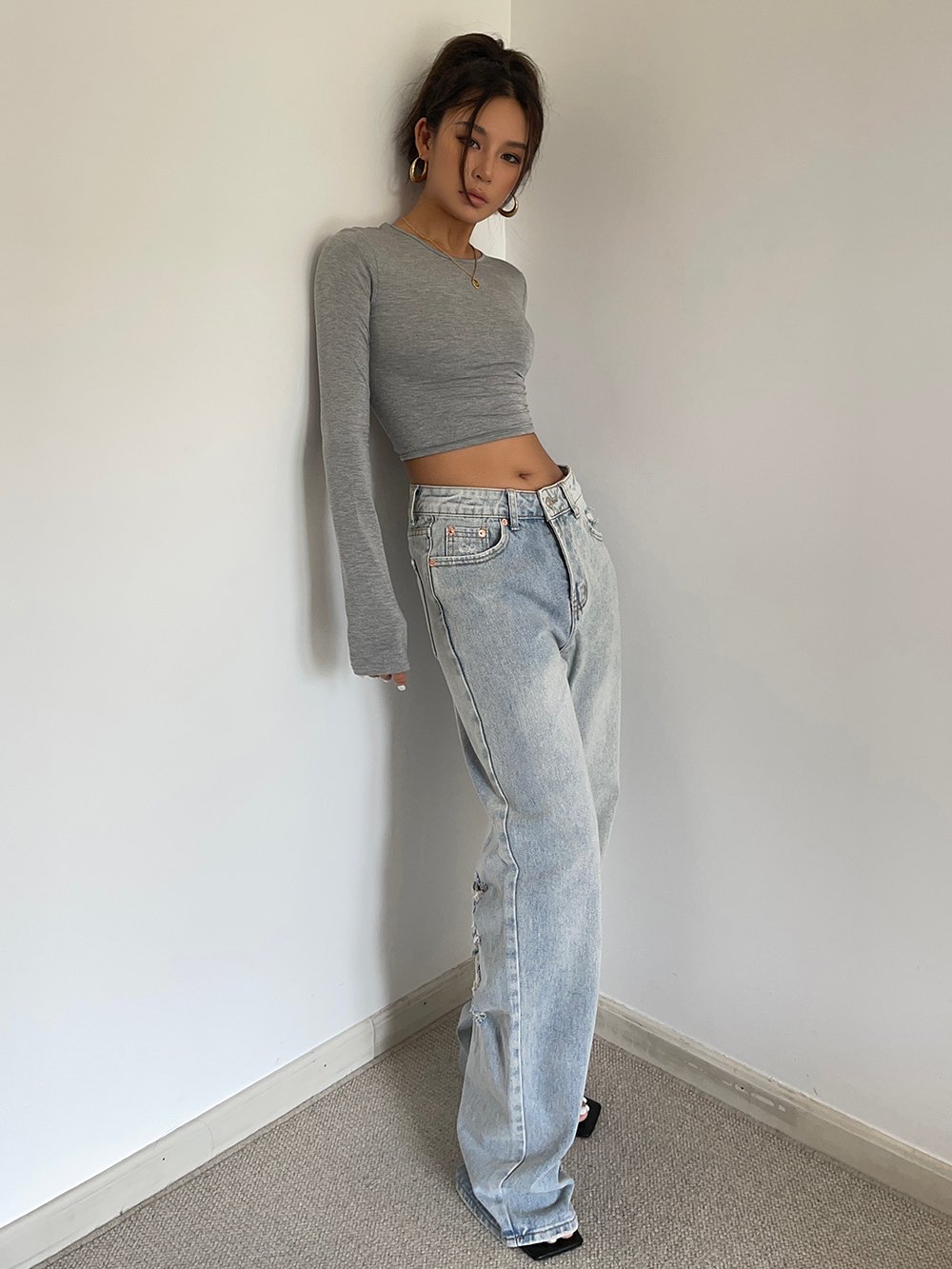 Unique Cuts of Wide Legs Jeans
