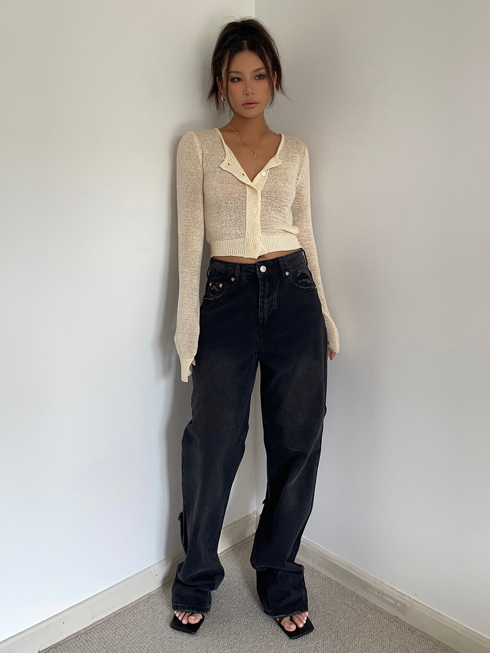 Wide Legs Jeans Details