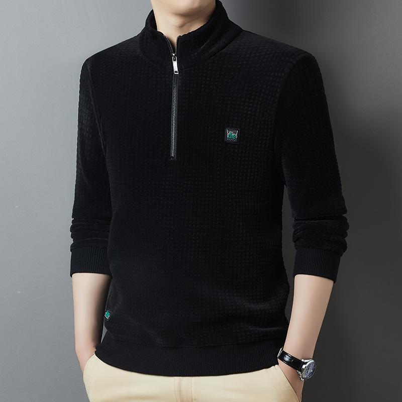 Men's Warm T-shirt in action