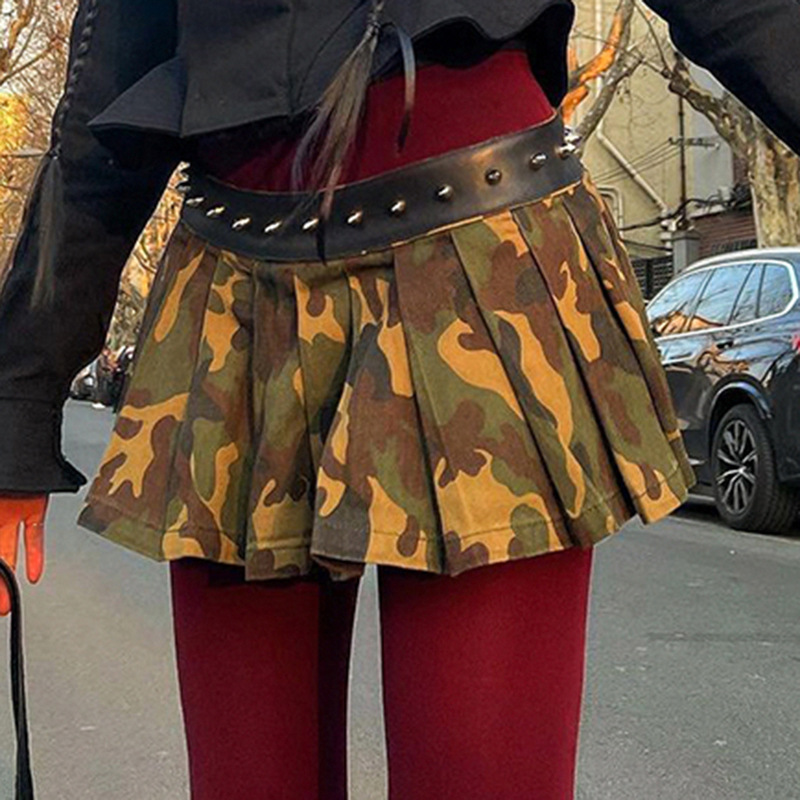 Camouflage Pleated Skirt Image 4