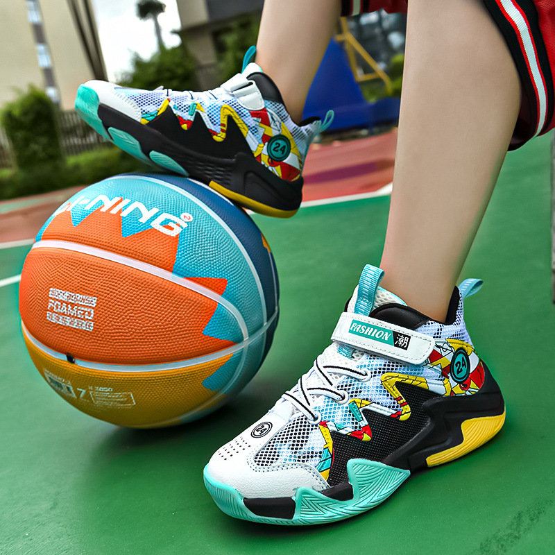 Shock-absorbing Basketball Shoes