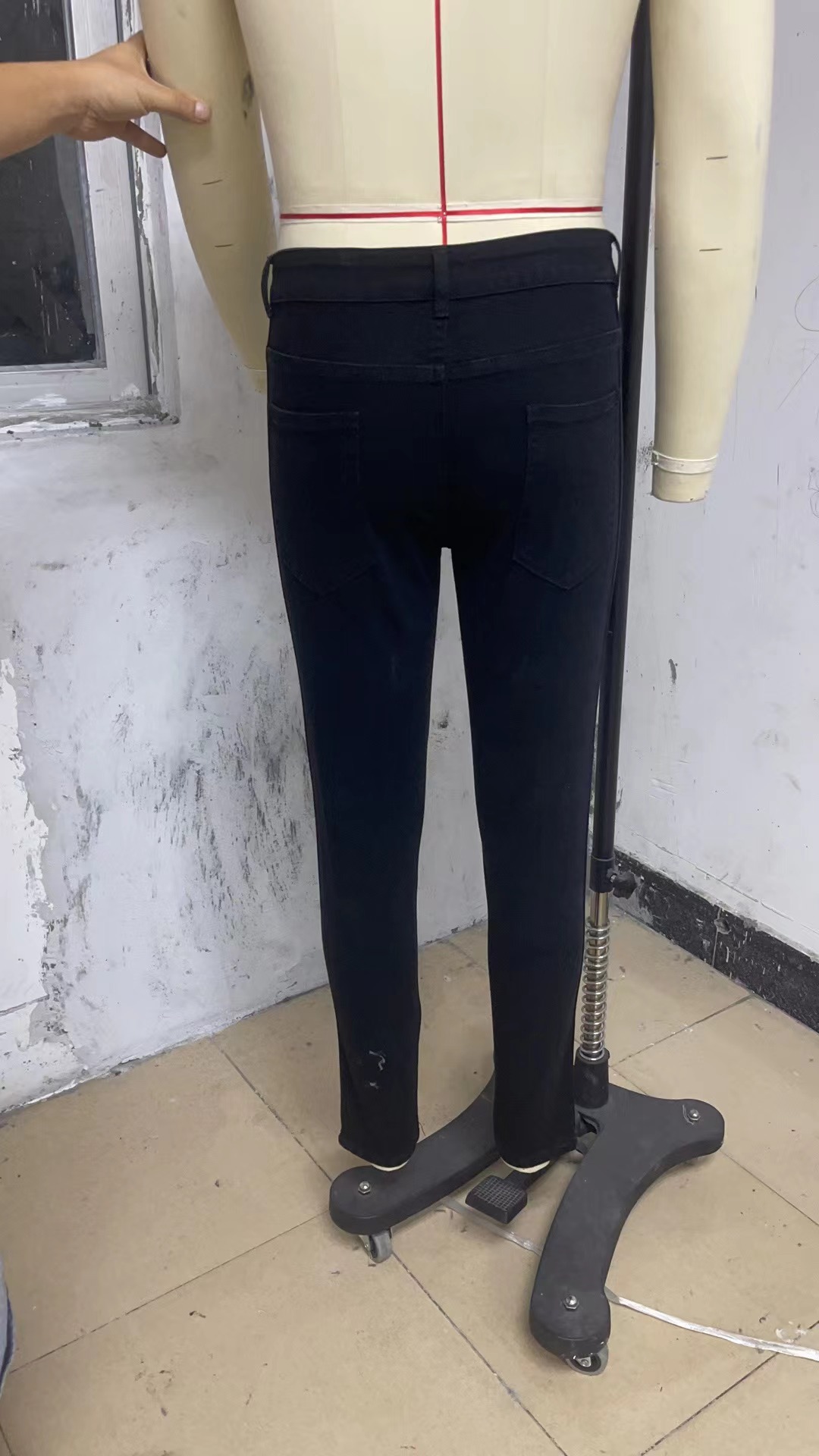 Men's Ripped Black Slim-fit High Waist Denim Trousers Image 8