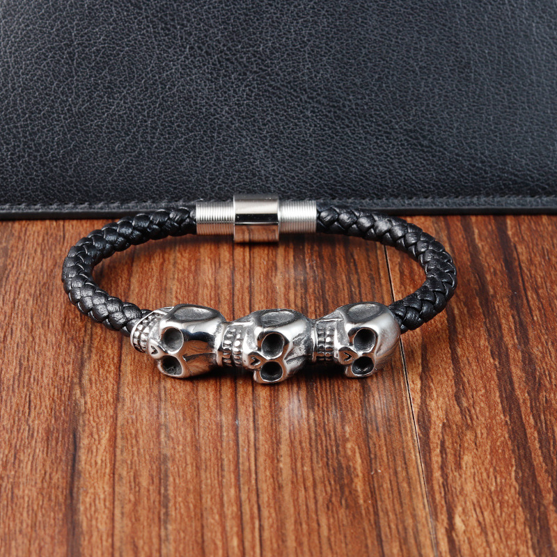 Men's Skull Bracelet Image 4