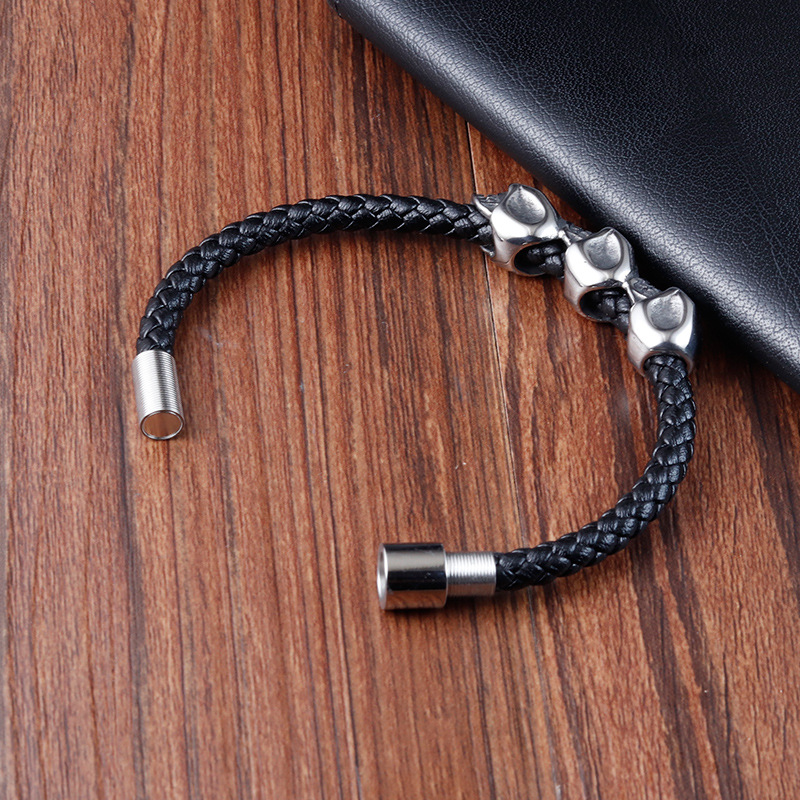 Men's Skull Bracelet Image 5