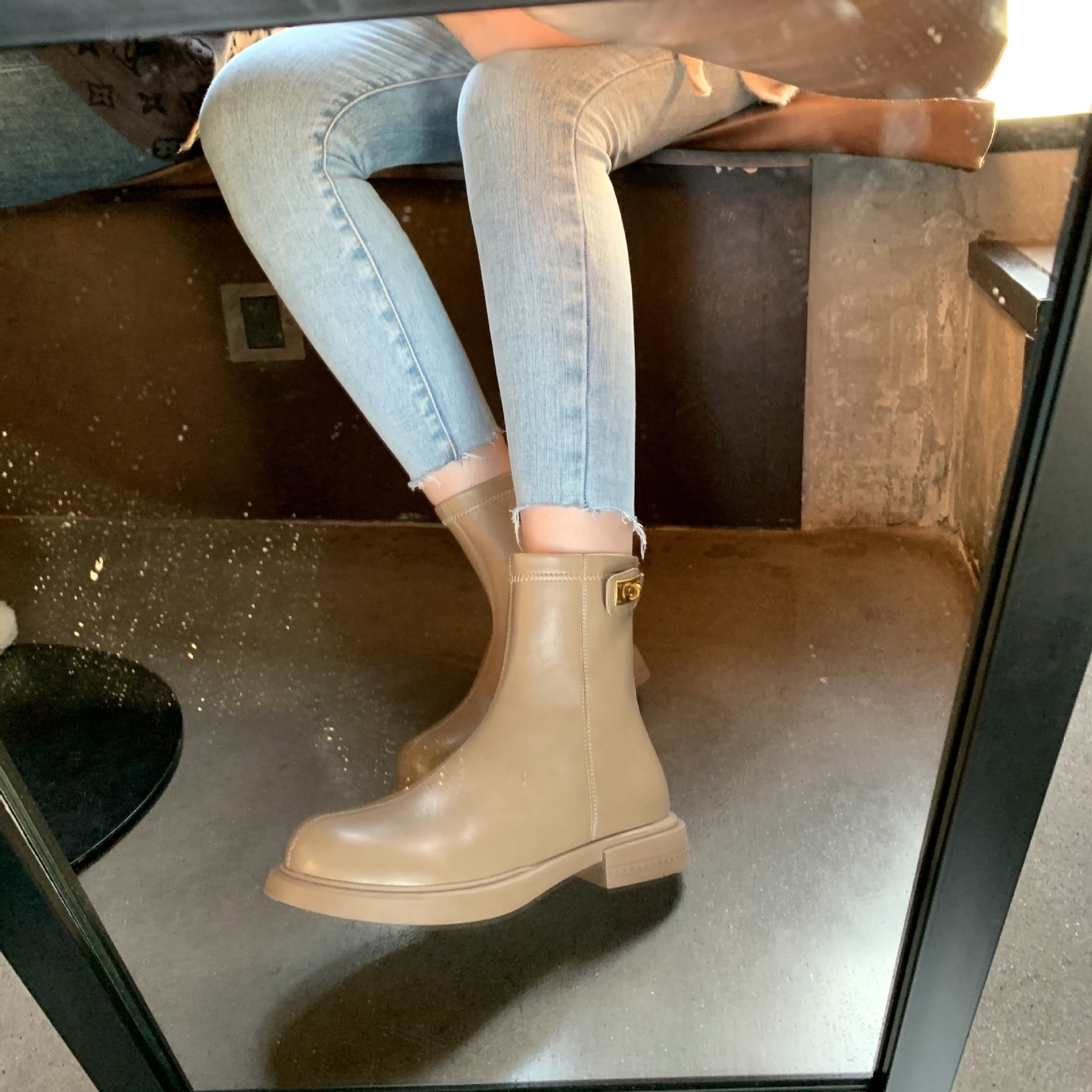 Martin Boots Stylish Look