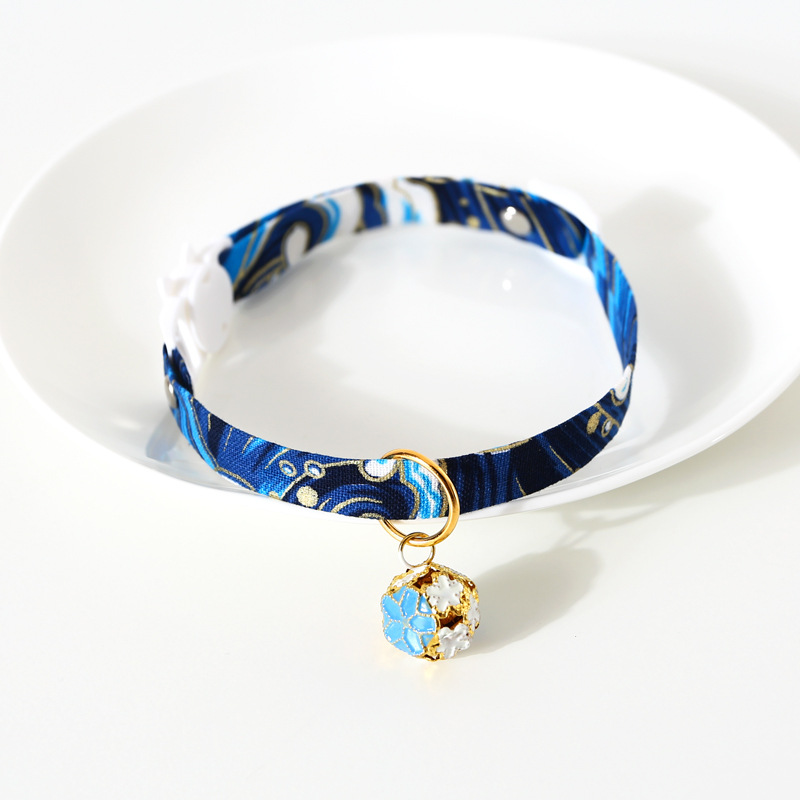 Red Bell Collar