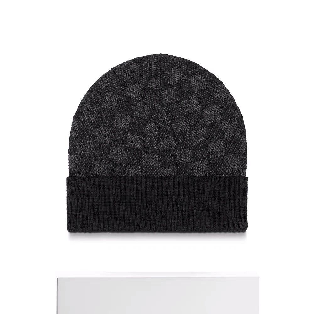 Chessboard Plaid Knitted Hat - Black