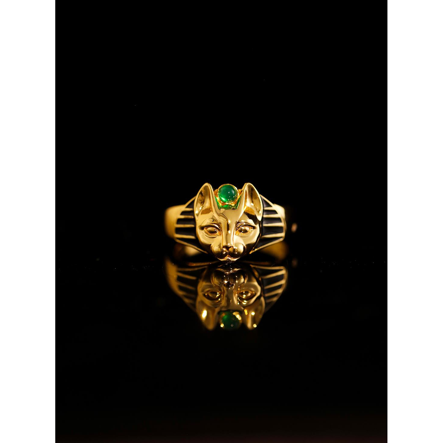Retro Style Green Black Enamel Ring Image 3