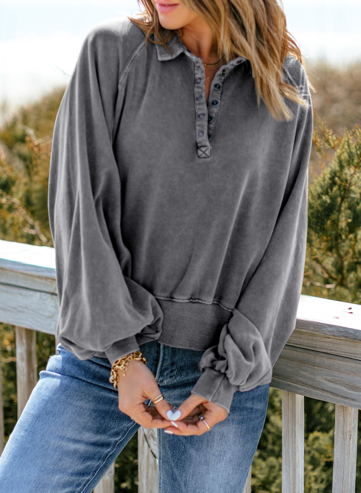 Blue-dyed V-neck Pullover Sweatshirt