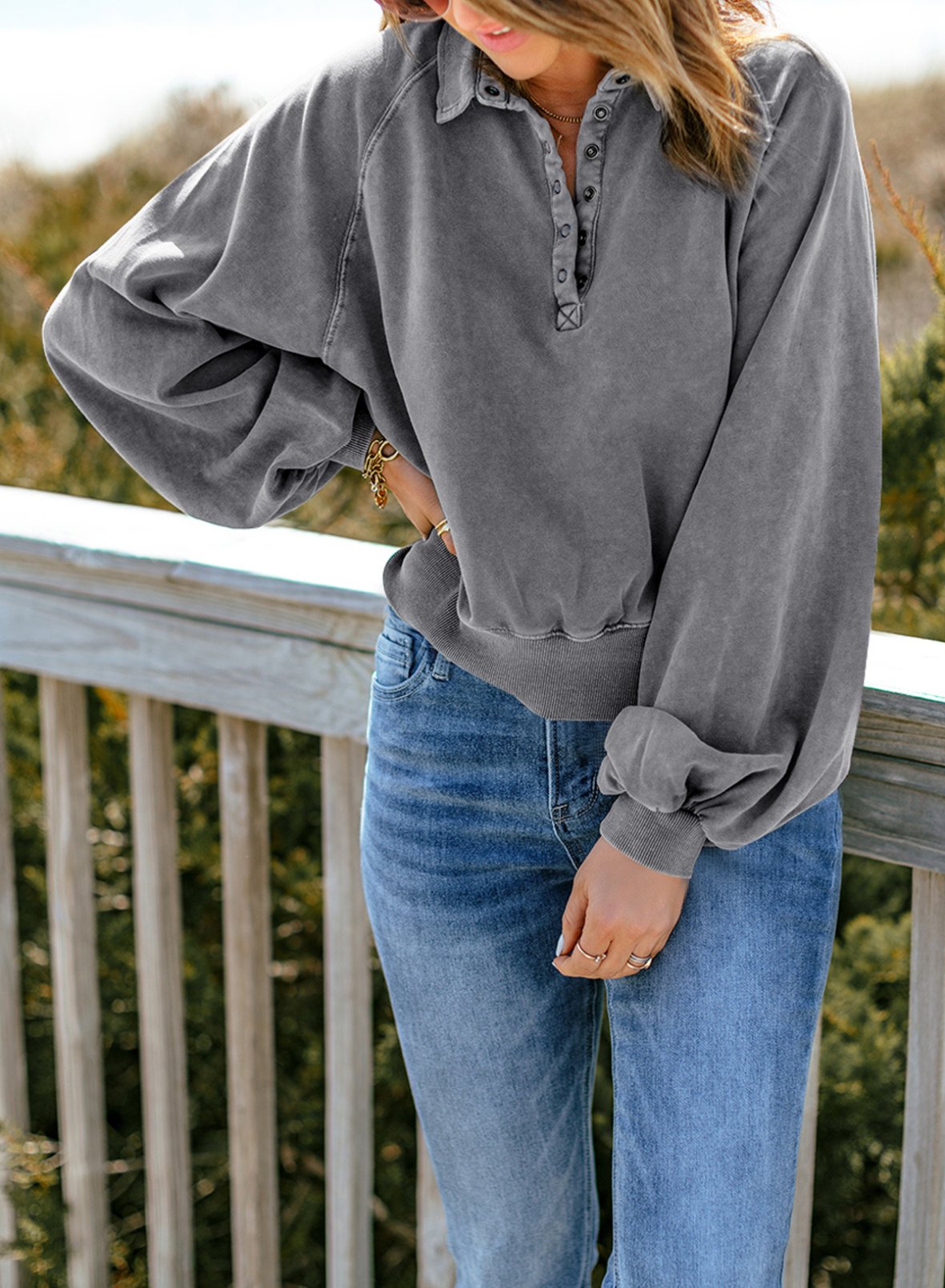 Blue-dyed V-neck Pullover Sweatshirt