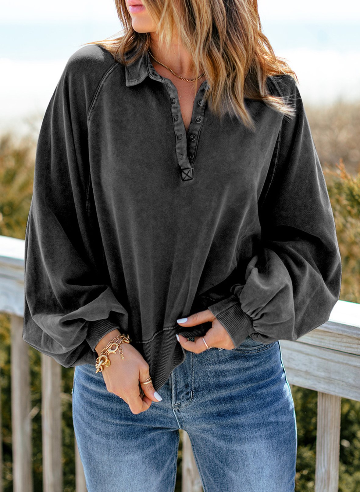 Blue-dyed V-neck Pullover Sweatshirt