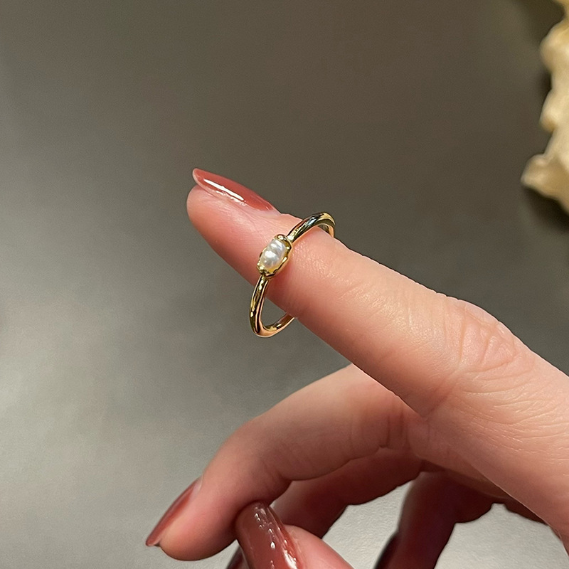 Freshwater Pearl Irregular Metal Ring - Image 2