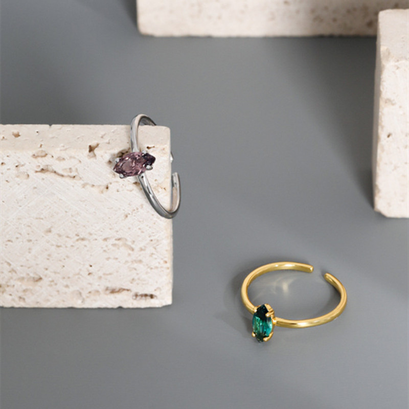 Women's Simple Temperament Sterling Silver Fine Ring - Image 4