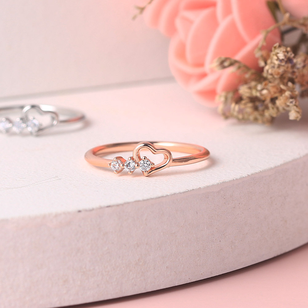 Heart-shaped Ring Image 5