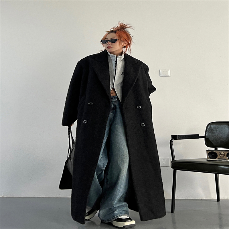 British Style Thick Black Loose Extended Velvet Woolen Coat Image 2