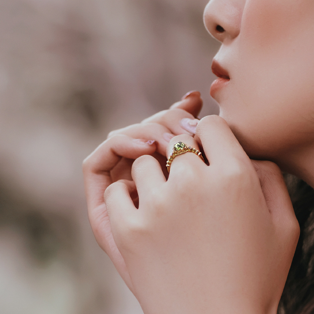 Women's Fashion Simple Vintage Temperament Ring - Olive Green 1