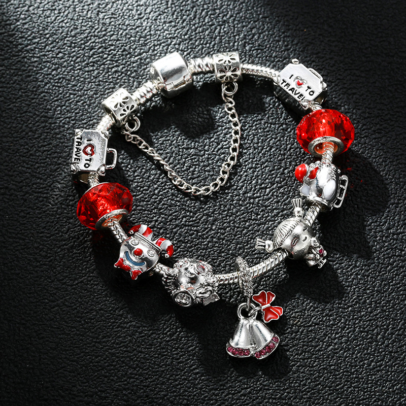 Christmas Tree Beaded Bracelet Image 2