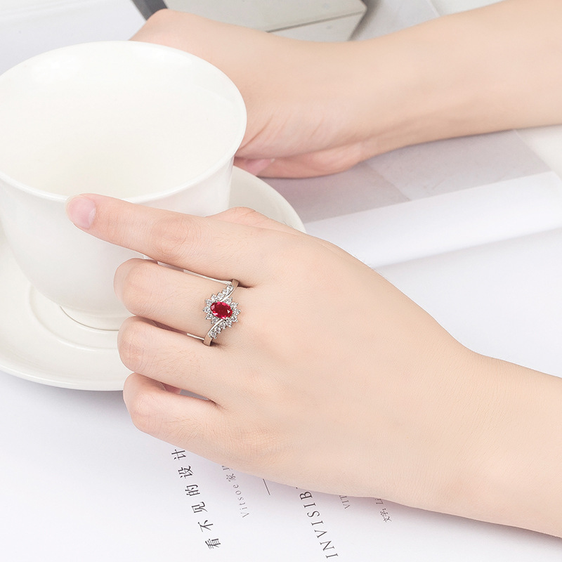 Elegant Ring Image 9