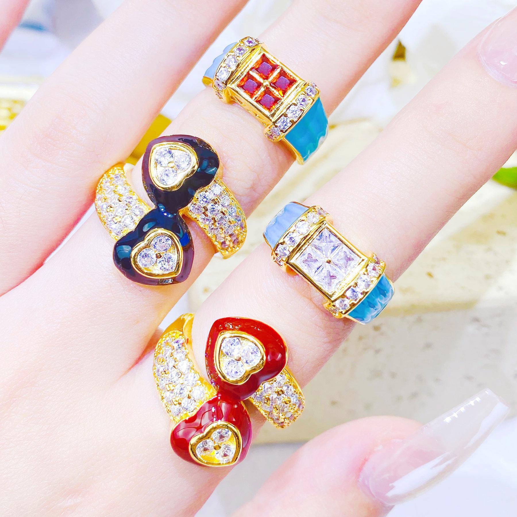 Women's Colored Drip Glaze Peach Heart Ring Image 1