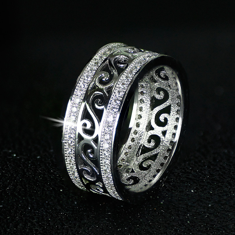 Women's 8mm Vintage Ring - Image 1